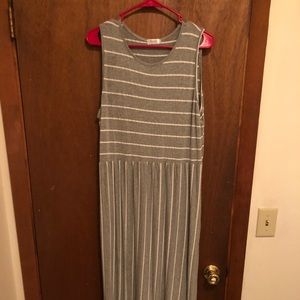 Hount Women’s Striped Maxi Dress with Pockets